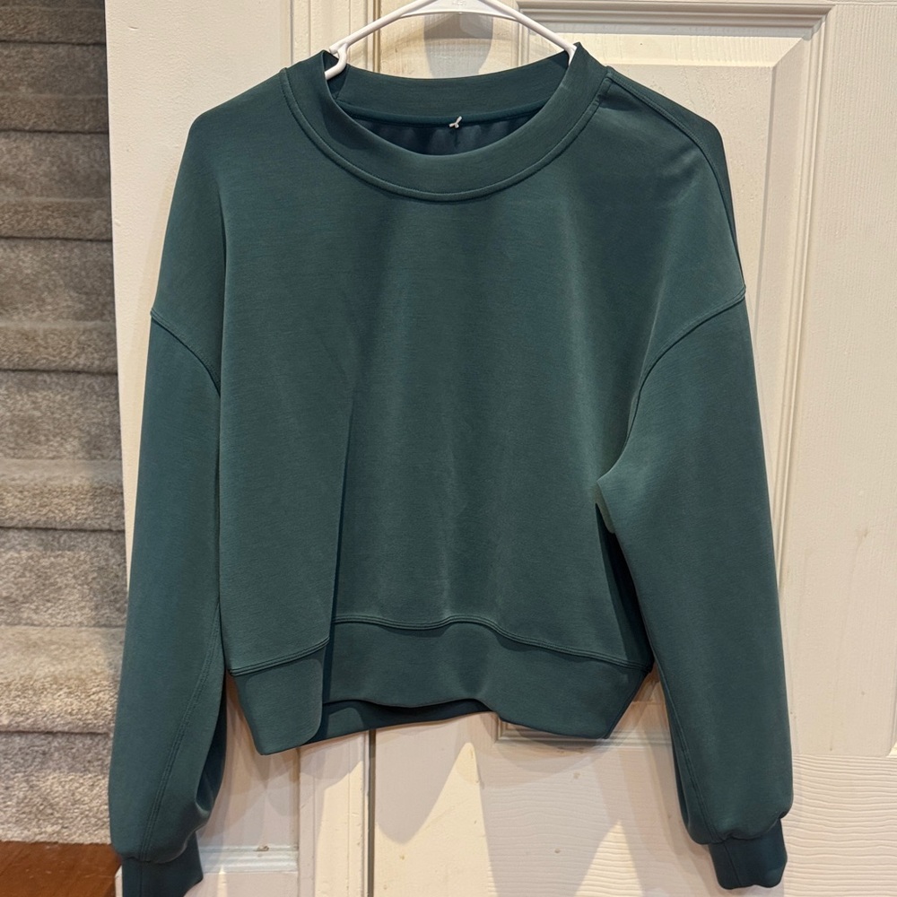 Lululemon Softstreme Cropped sweatshirt